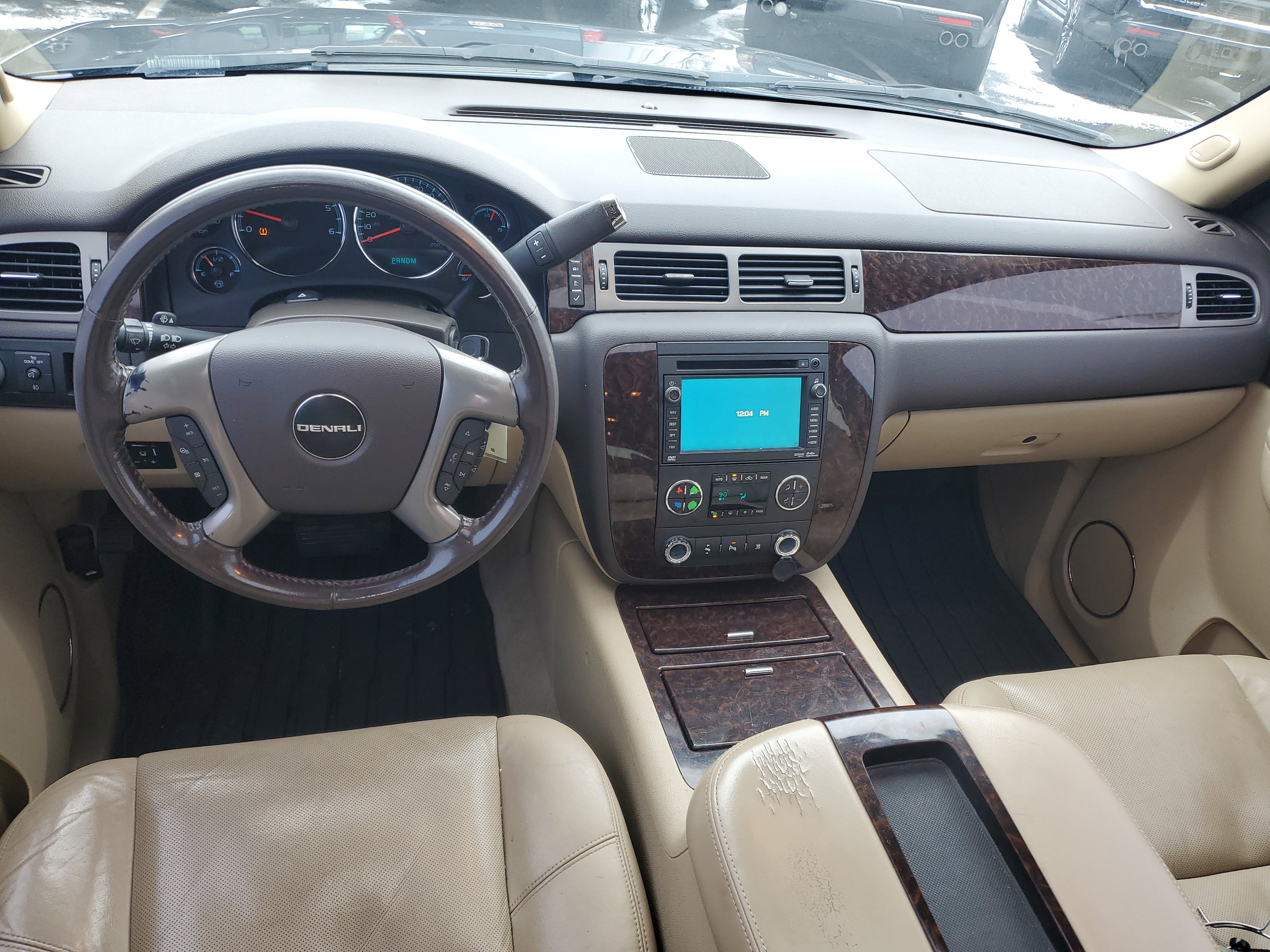 Used 2011 GMC Yukon XL Denali image 12