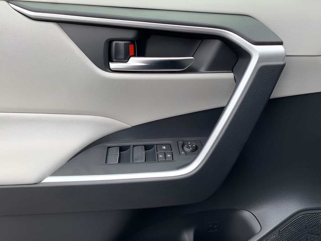 New 2025 Toyota RAV4 XLE image 11