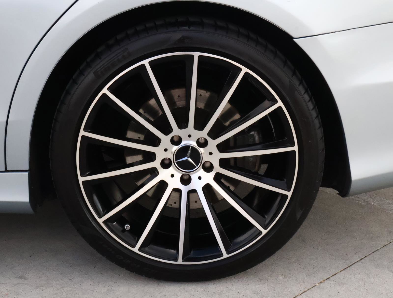 Used 2016 Mercedes-Benz S 550 Sedan image 9