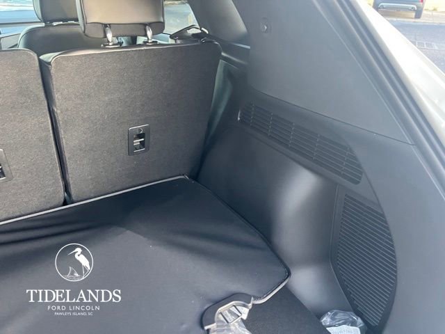 New 2025 Ford Escape SE w/ Class II Trailer Tow Package image 11