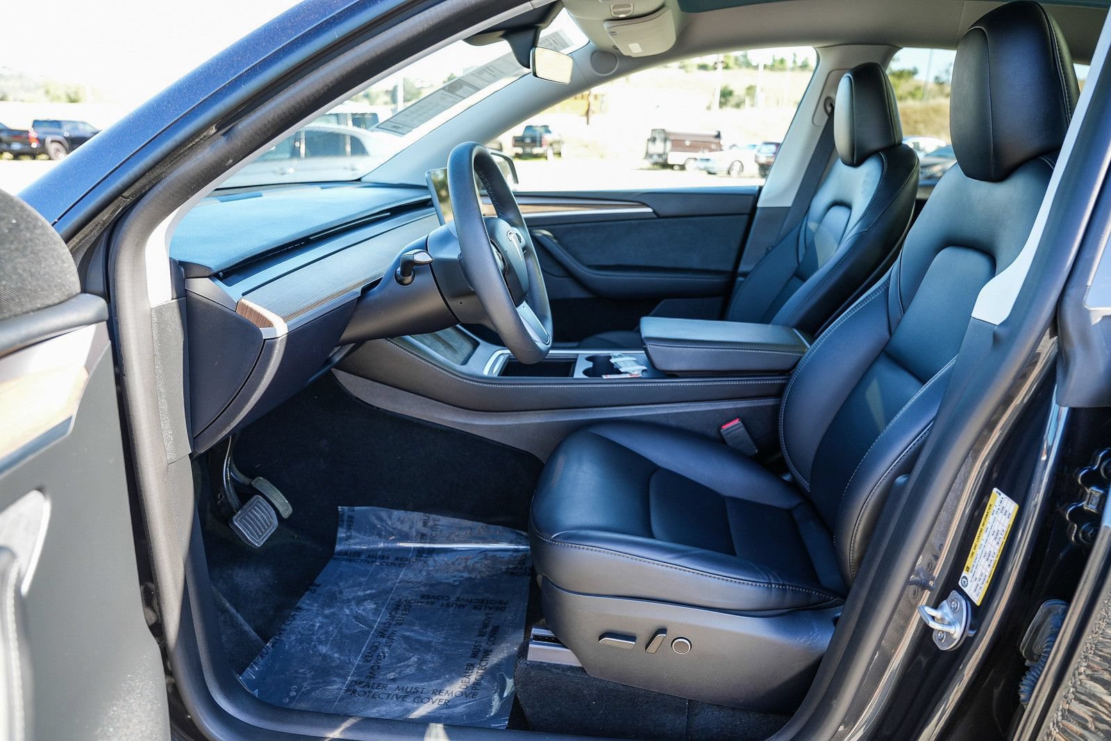Used 2024 Tesla Model Y Long Range AWD/4WD image 16