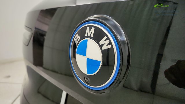 Used 2024 BMW iX xDrive50 w/ Premium Package AWD/4WD image 35
