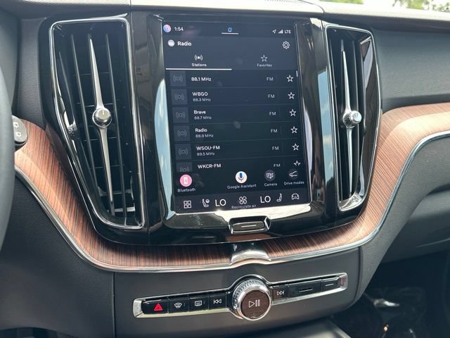 Certified 2023 Volvo XC60 B5 Plus w/ Climate Package AWD/4WD image 22