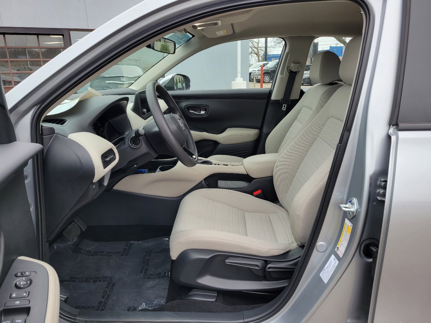 Certified 2025 Honda HR-V LX image 15