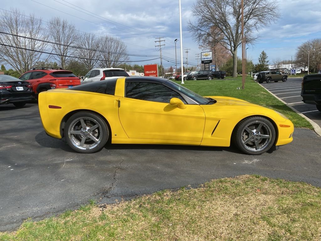 Used 2006 Chevrolet Corvette Coupe w/ Preferred Equipment Group image 2