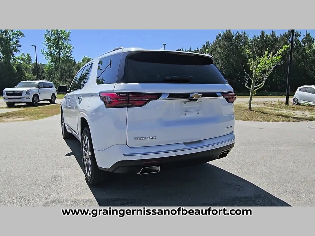 Used 2023 Chevrolet Traverse Premier FWD image 29
