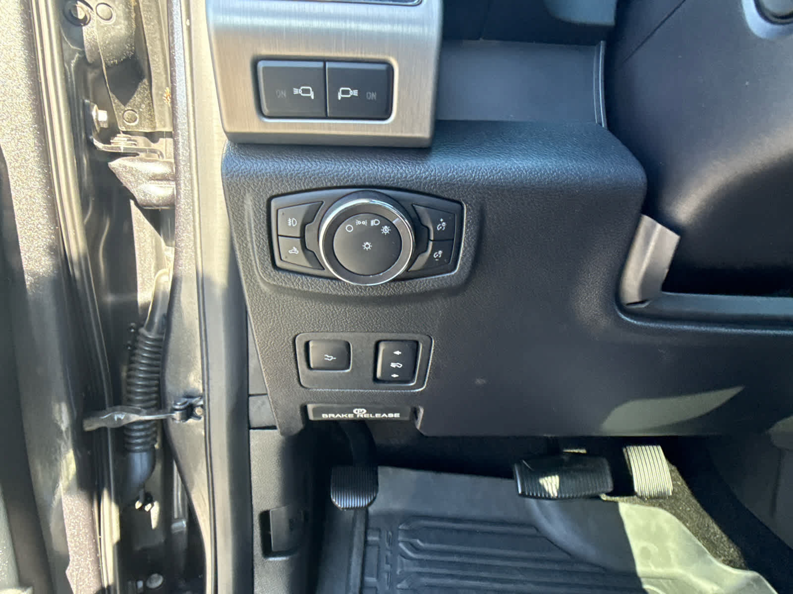 Used 2017 Ford F250 Platinum w/ Platinum Ultimate Package AWD/4WD image 62