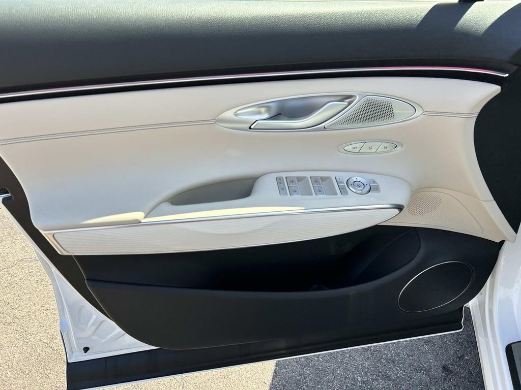 New 2026 Genesis GV70 2.5T Advanced image 17