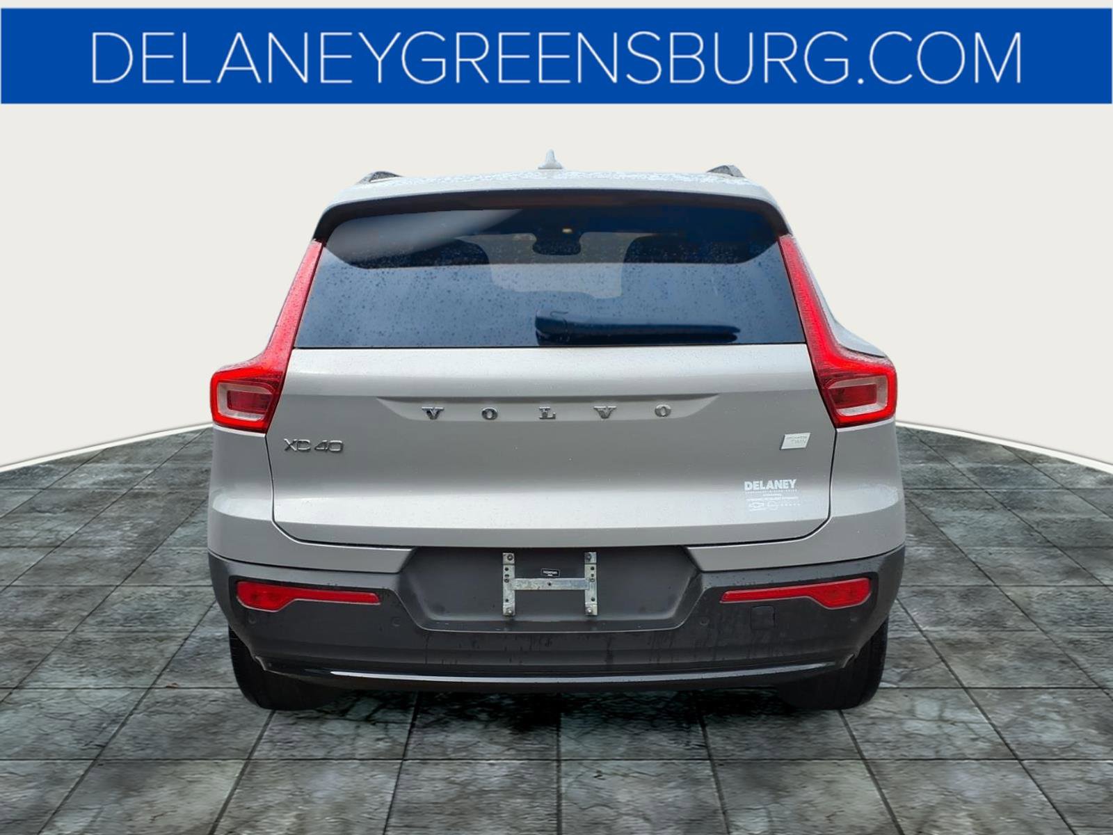 Used 2023 Volvo XC40 Recharge Ultimate image 4