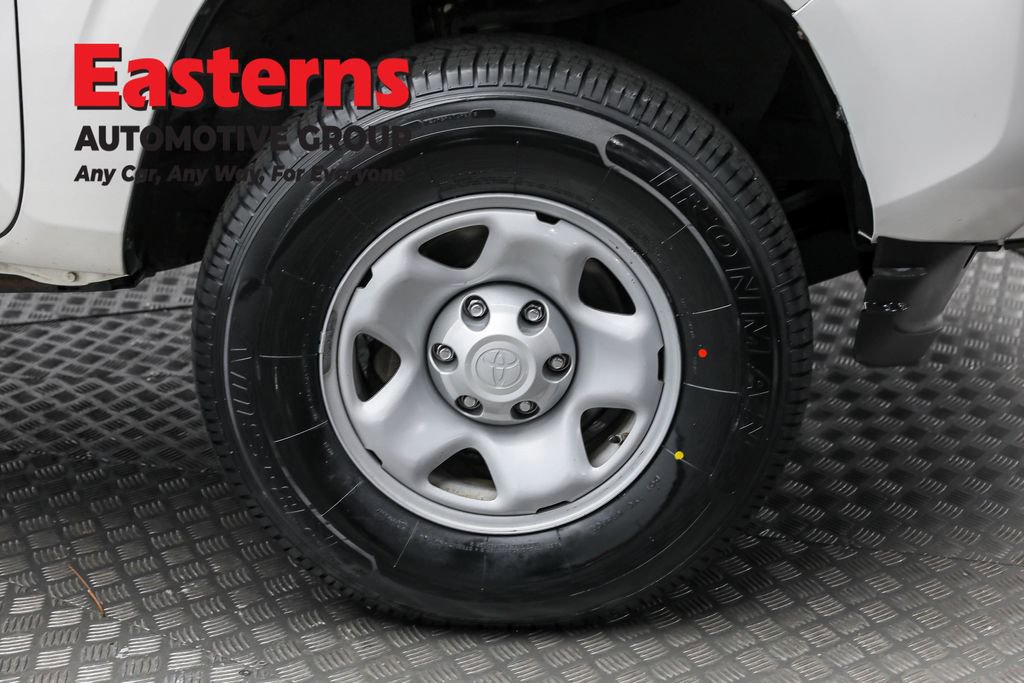 Used 2022 Toyota Tacoma SR w/ SR Convenience Package image 29