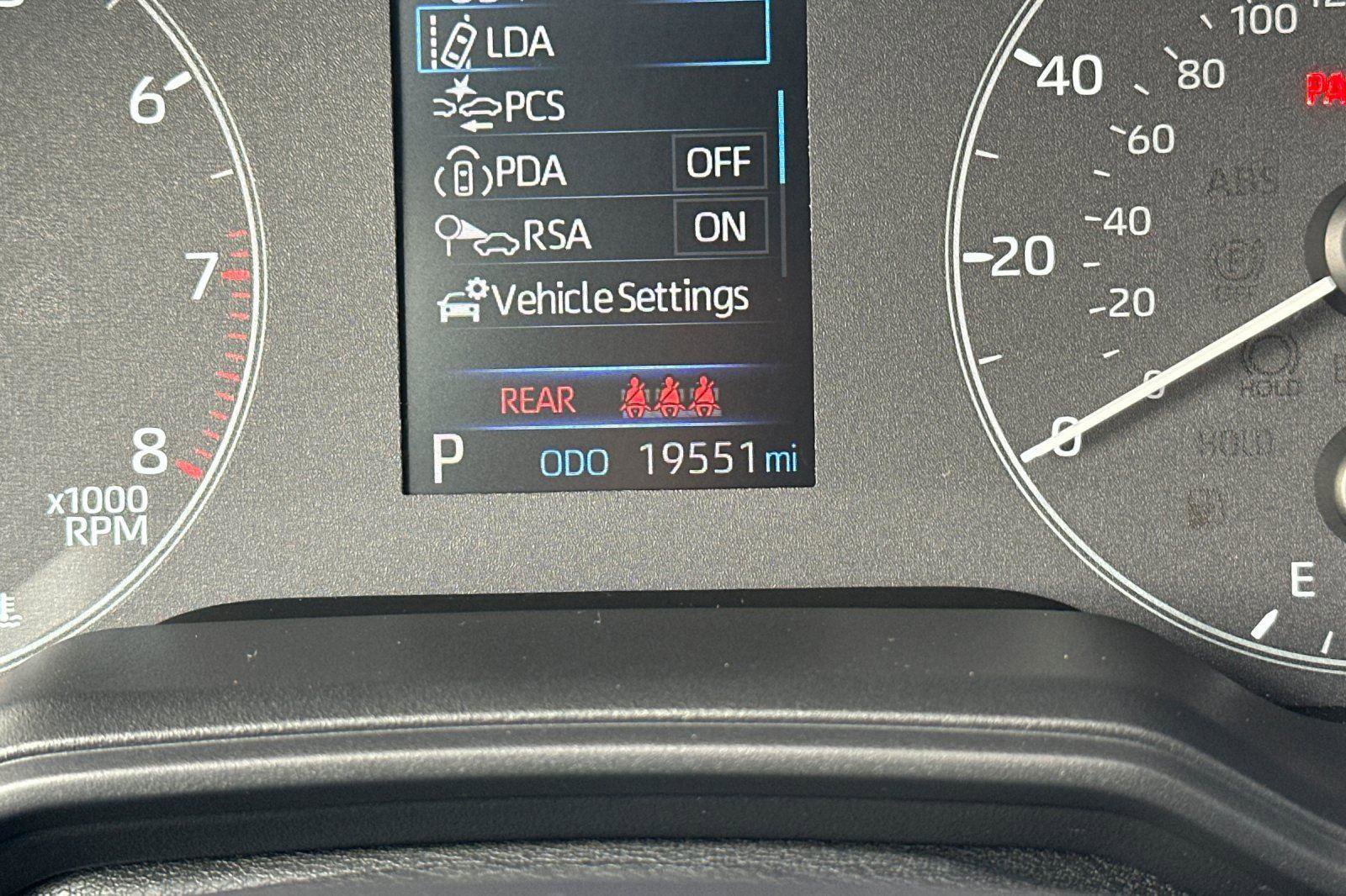 Used 2025 Toyota Corolla LE image 22