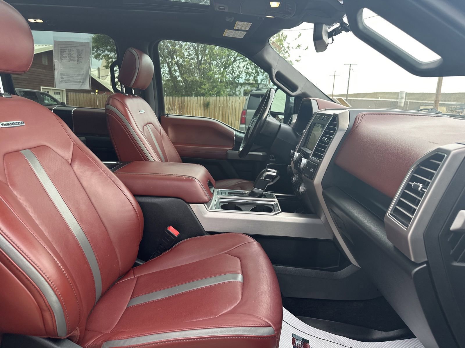 Used 2018 Ford F150 Platinum w/ Equipment Group 701A Luxury AWD/4WD image 32