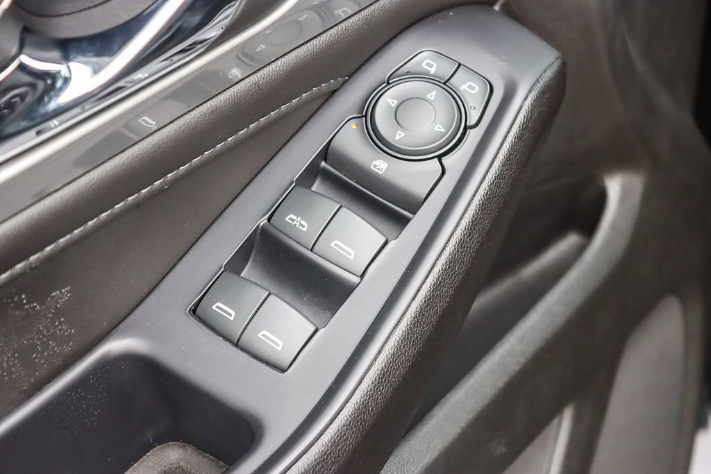 Used 2022 Chevrolet Traverse LT image 48