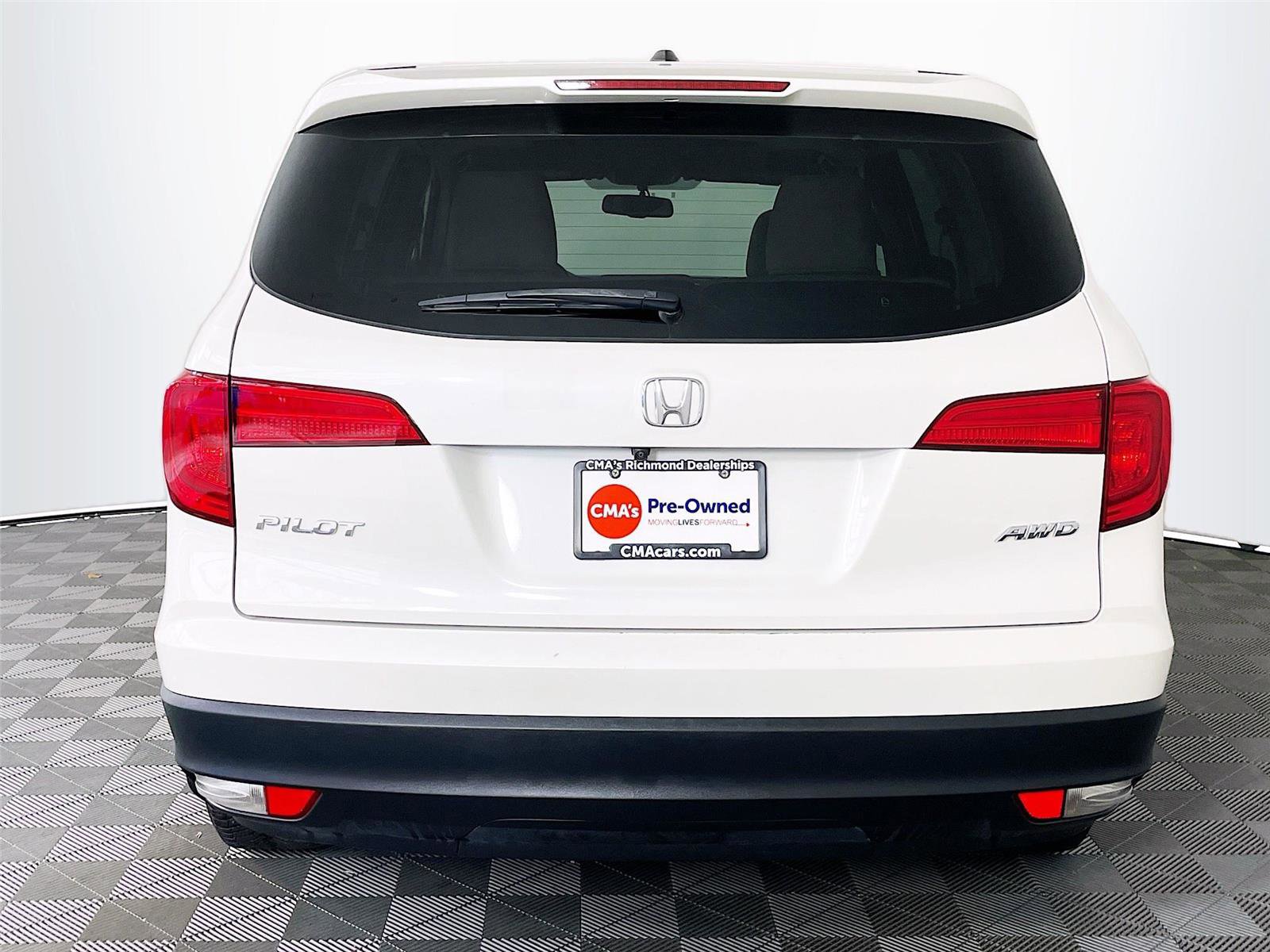Used 2017 Honda Pilot EX-L image 9