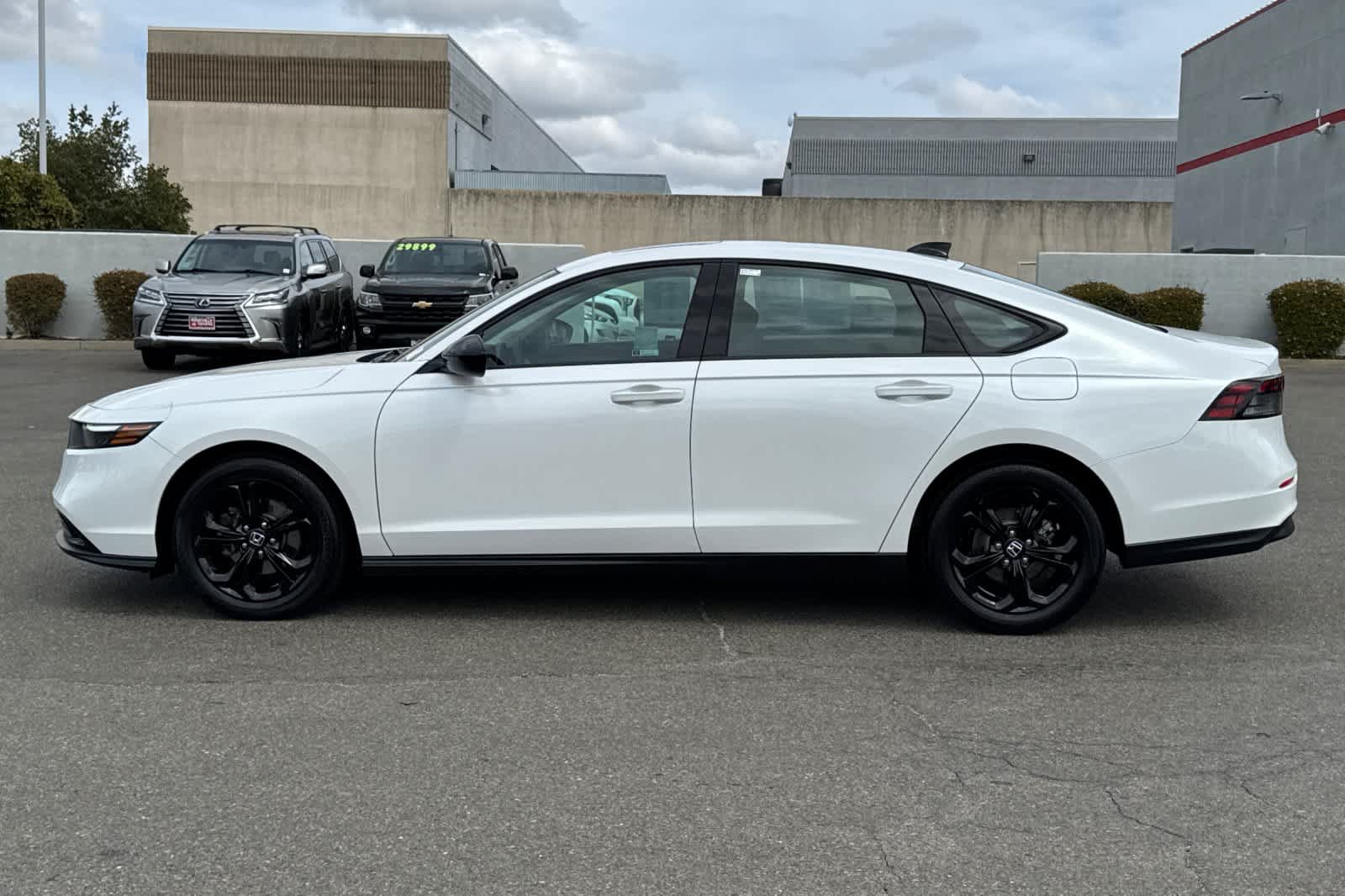 Used 2025 Honda Accord SE image 9