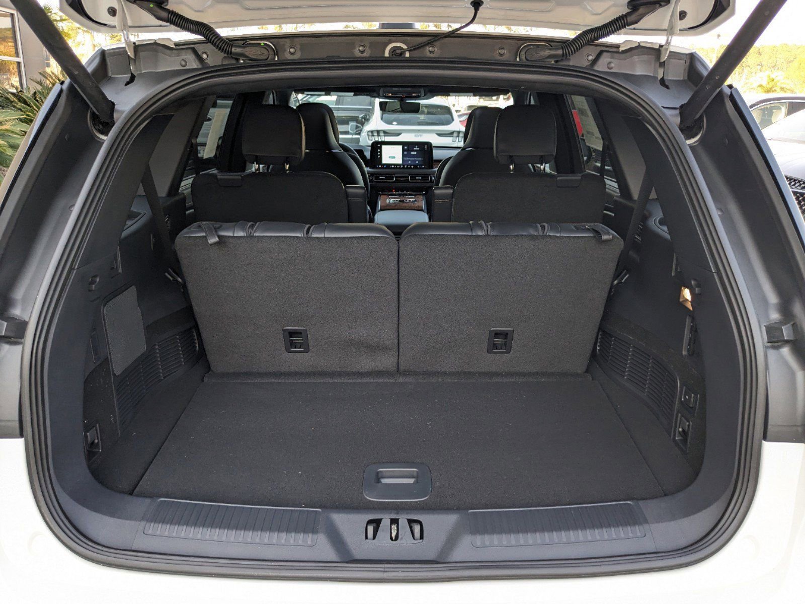 New 2025 Lincoln Aviator Black Label image 14