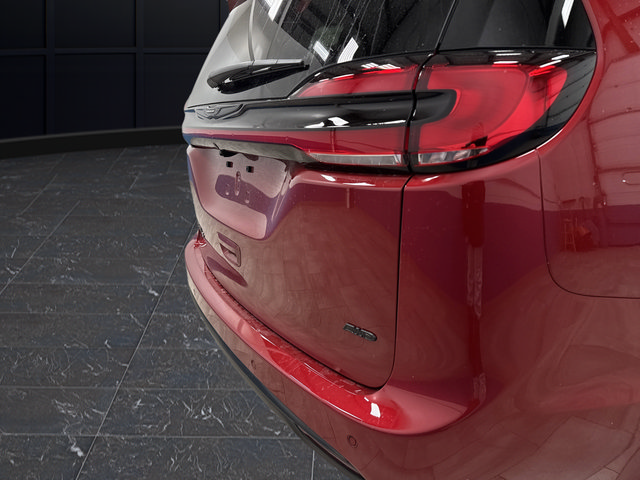 New 2026 Chrysler Pacifica Select AWD/4WD image 34