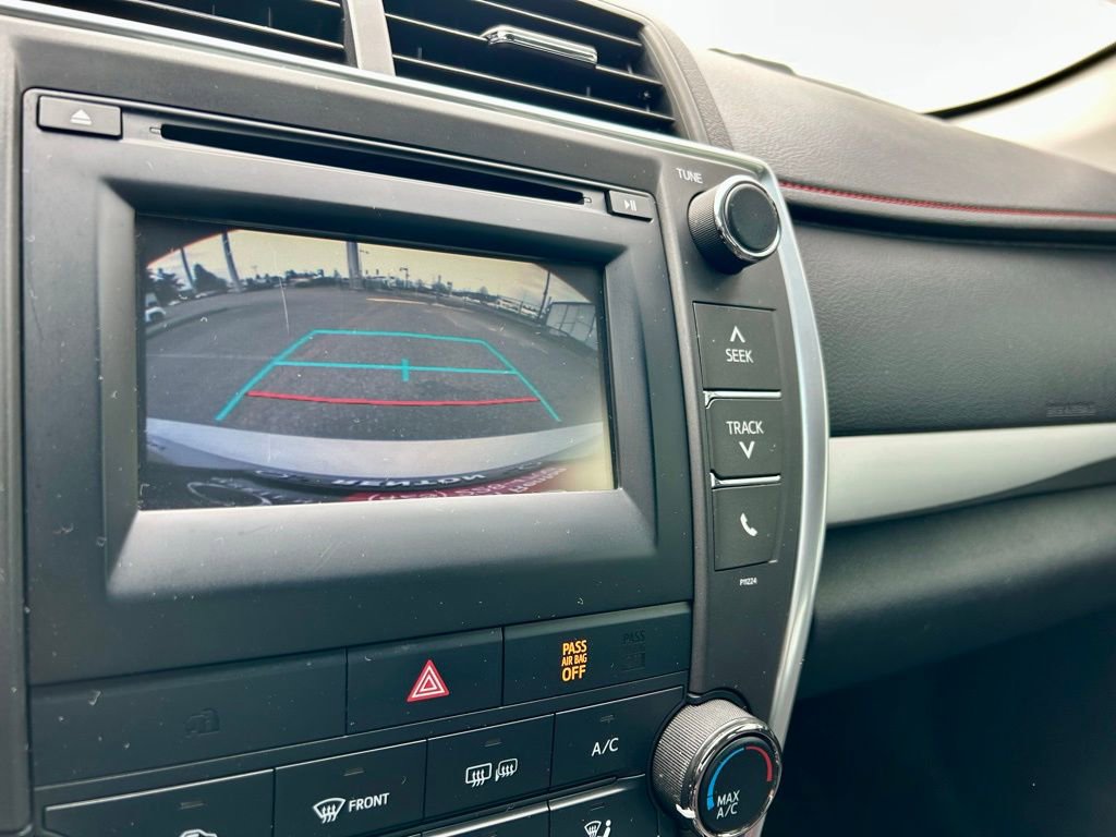 Certified 2016 Toyota Camry SE FWD image 22