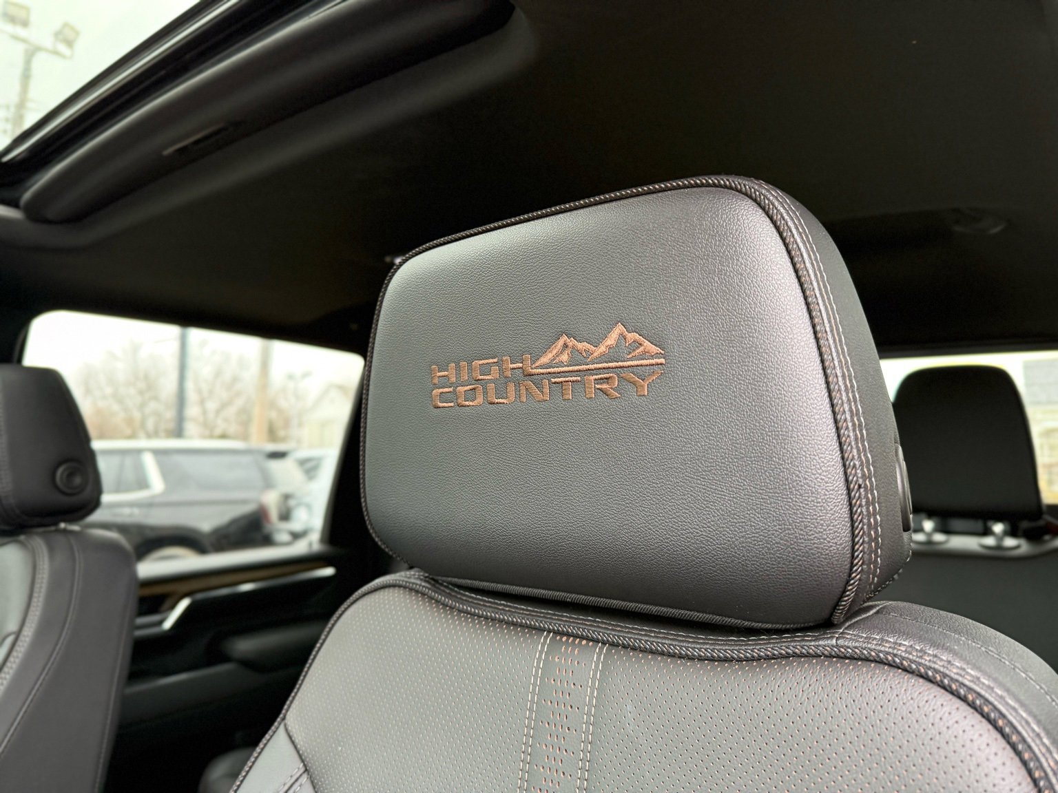 Used 2024 Chevrolet Silverado 2500 High Country w/ Midnight Edition image 20