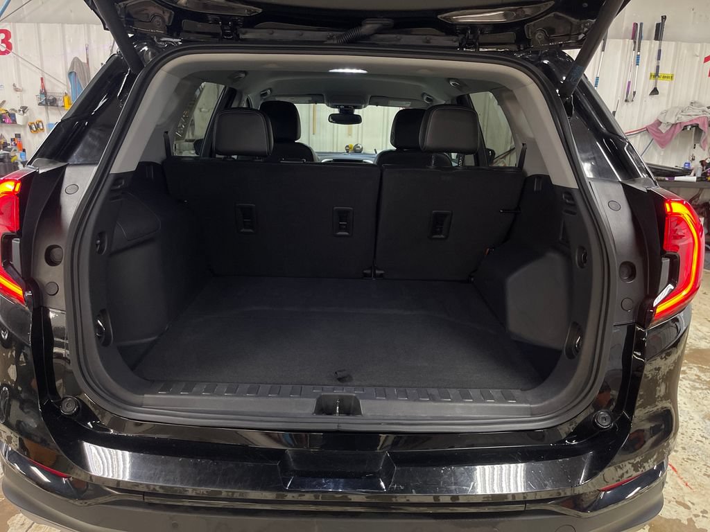 Used 2023 GMC Terrain SLT w/ Elevation Edition AWD/4WD image 24