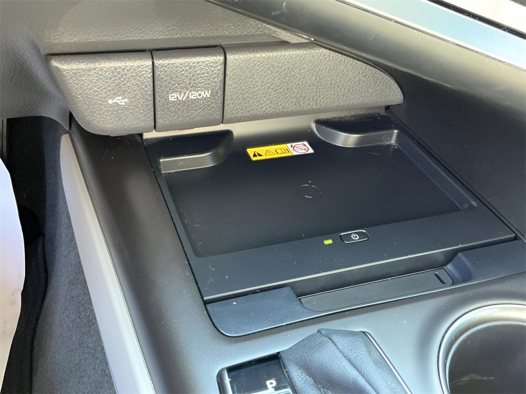 Used 2023 Toyota Camry XSE image 19