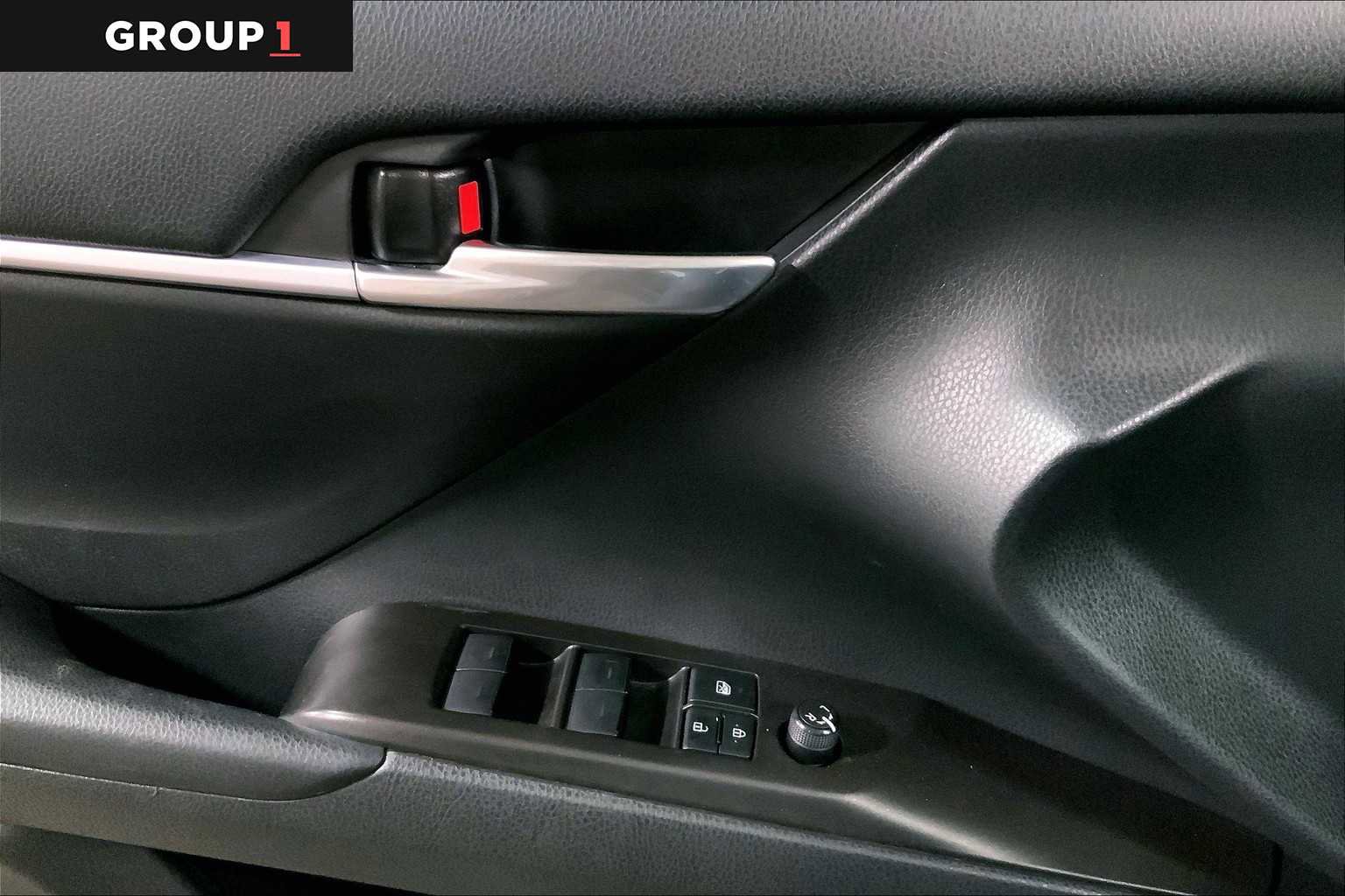 Used 2021 Toyota Camry SE w/ Cold Weather Package image 35