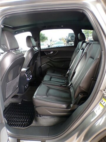 Used 2018 Audi Q7 3.0T Prestige w/ Prestige Package AWD/4WD image 16