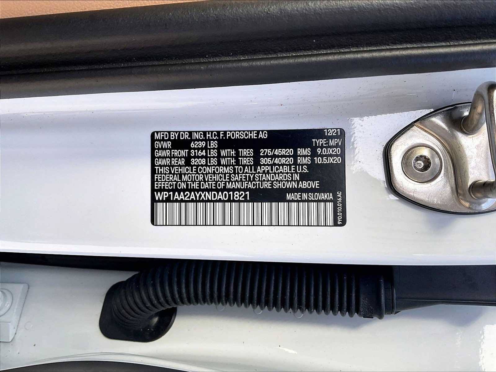 Certified 2022 Porsche Cayenne AWD/4WD image 36