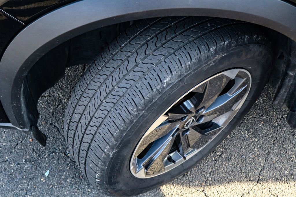 Used 2024 Nissan Rogue SV image 42