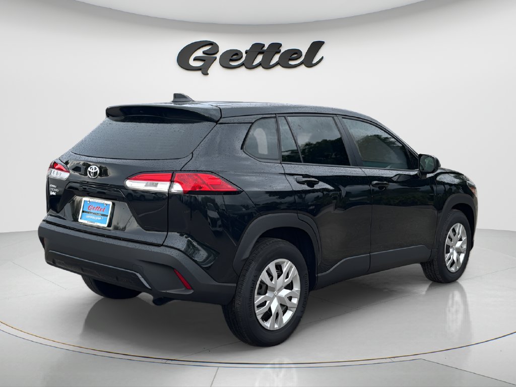 Used 2024 Toyota Corolla Cross L FWD image 5