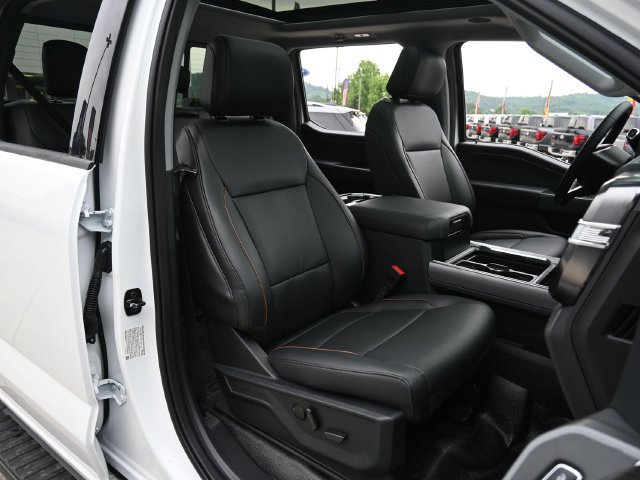 Used 2025 Ford F350 Lariat w/ Lariat Ultimate Package AWD/4WD image 36