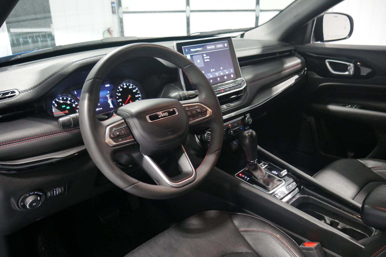 Used 2023 Jeep Compass Trailhawk image 9