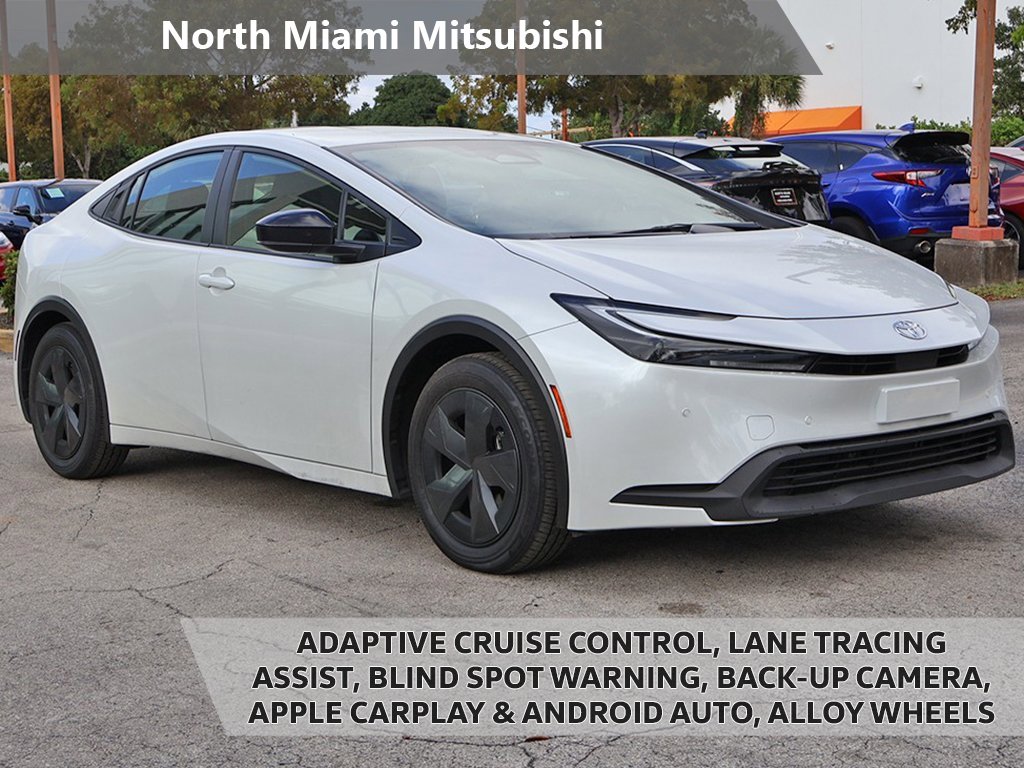 Used 2024 Toyota Prius LE image 1