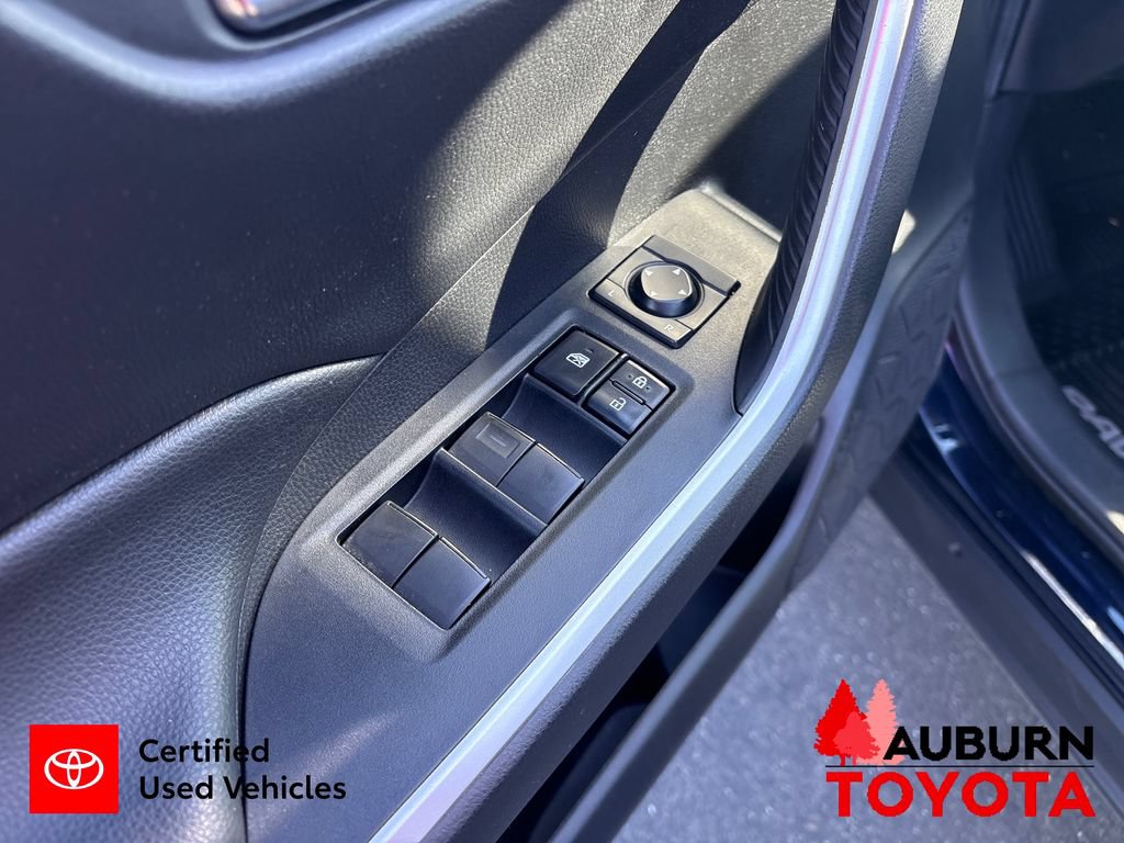 Certified 2021 Toyota RAV4 XLE w/ XLE Grade Weather Package AWD/4WD image 11
