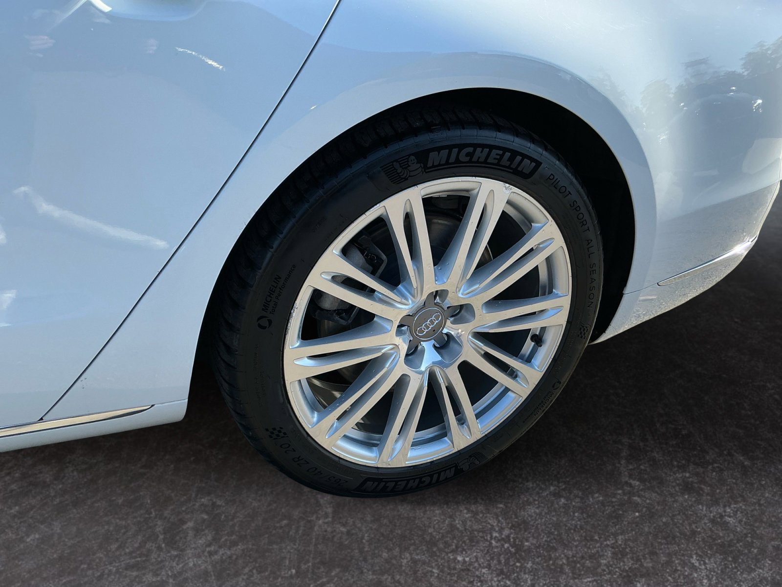 Used 2015 Audi A8 L 3.0T w/ Premium Package image 9