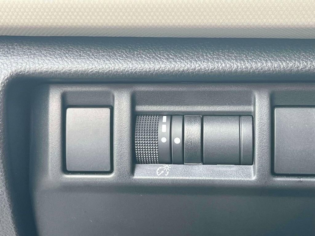 Certified 2025 Subaru Forester AWD/4WD image 17