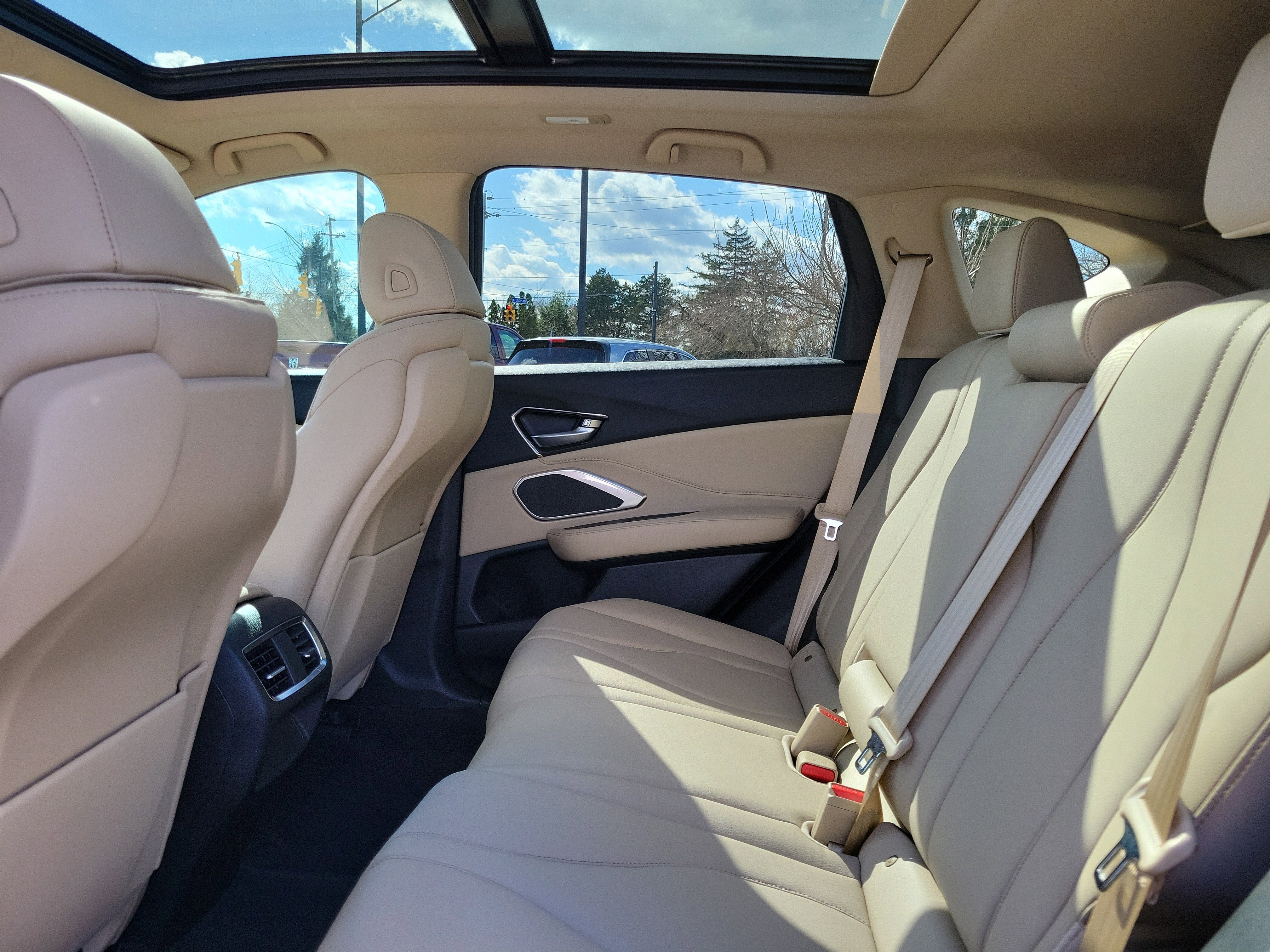 Used 2024 Acura RDX SH-AWD image 12