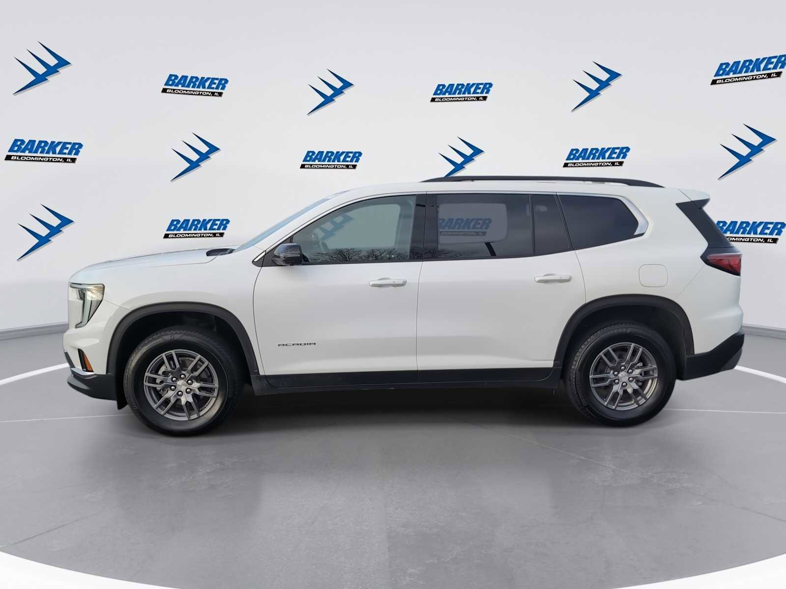 Used 2025 GMC Acadia Elevation image 5