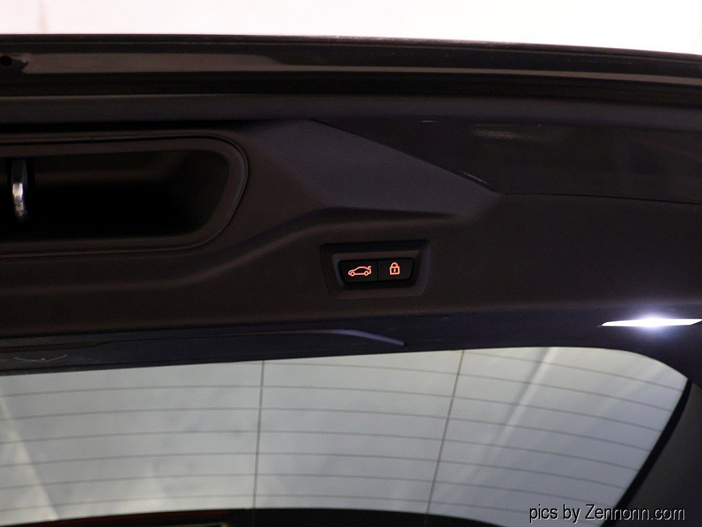 Used 2021 BMW X7 xDrive40i w/ M Sport Package image 34