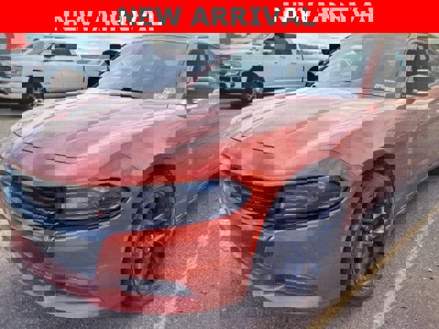Used 2020 Dodge Charger SXT w/ Plus Group image 2