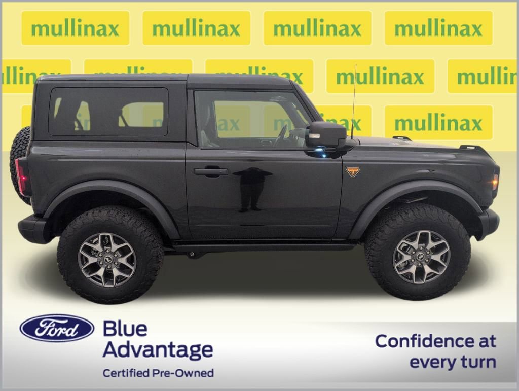 Used 2025 Ford Bronco Badlands image 2