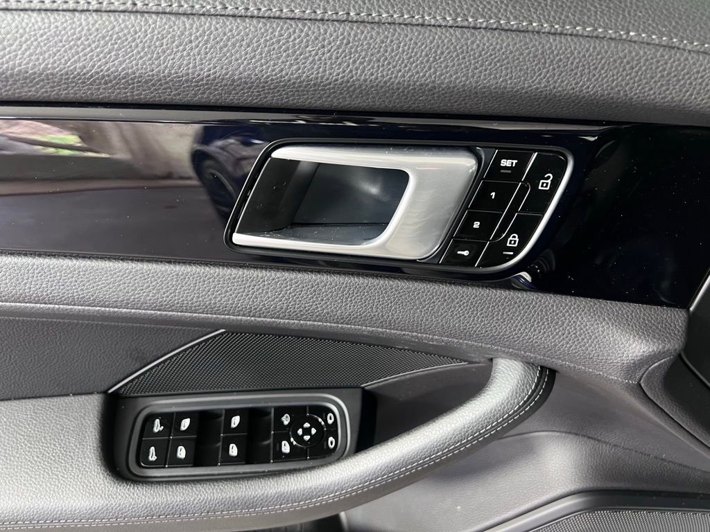 Certified 2020 Porsche Panamera 4S image 28