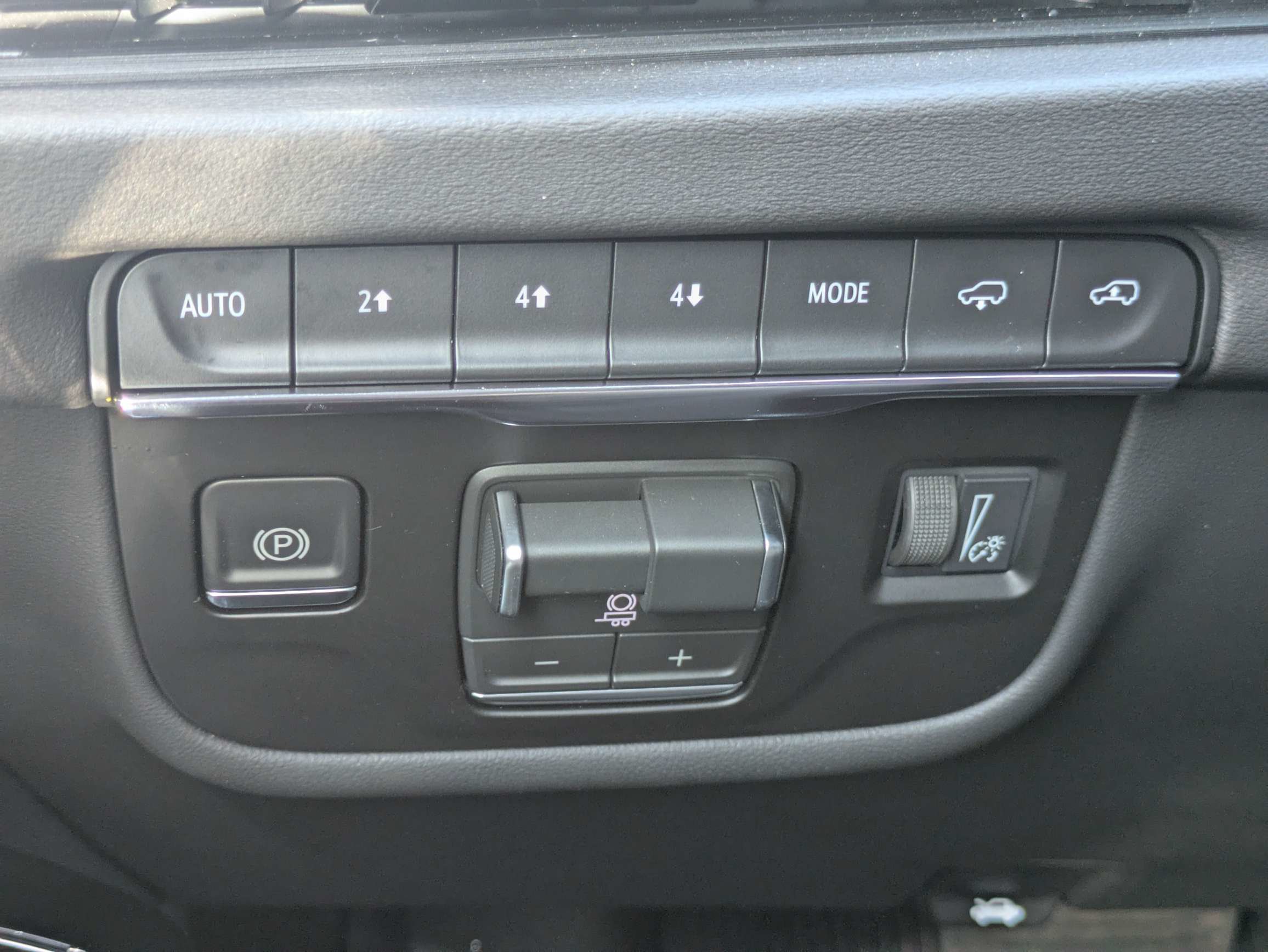 Used 2026 Cadillac Escalade Sport w/ Touring Package AWD/4WD image 19