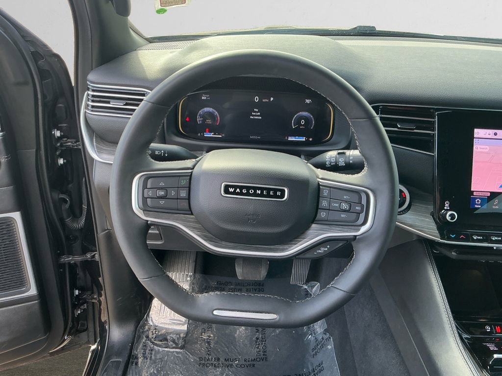 Used 2024 Jeep Wagoneer Series II image 12