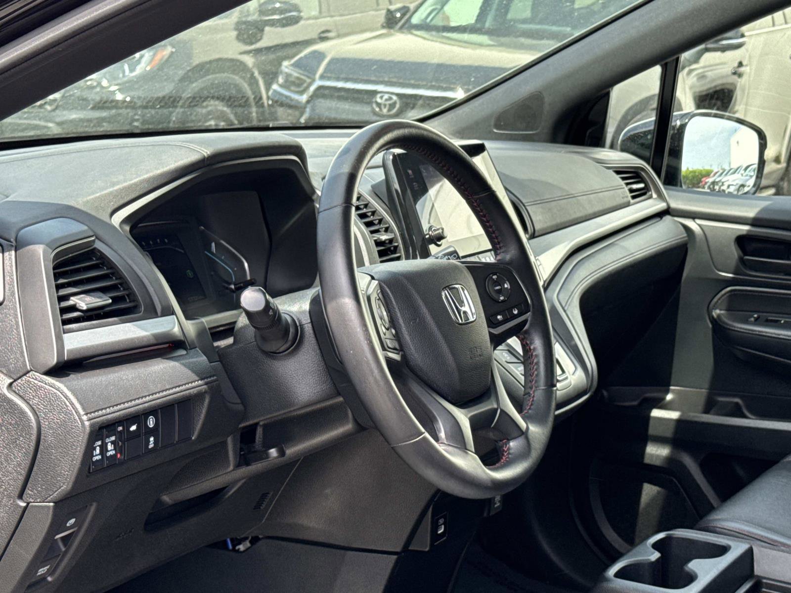 Certified 2023 Honda Odyssey Sport image 9