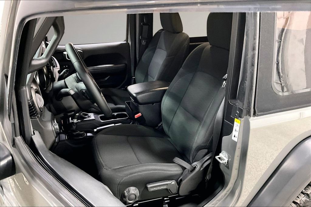 Used 2019 Jeep Wrangler Sport S image 21
