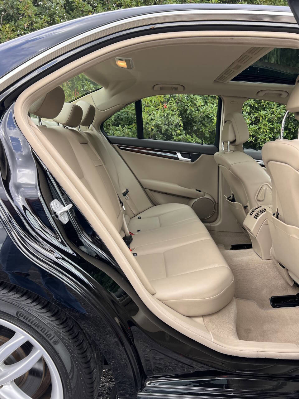 Used 2014 Mercedes-Benz C 250 Sedan image 19