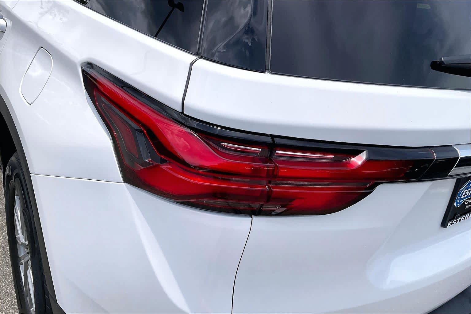 Certified 2023 Chevrolet Traverse LT FWD image 29