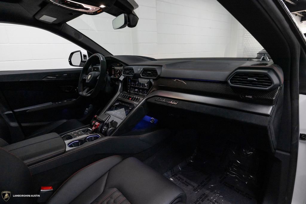 Used 2023 Lamborghini Urus Performante image 48