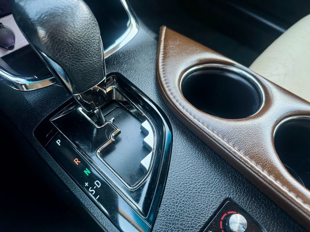 Used 2016 Toyota Avalon XLE Plus image 27